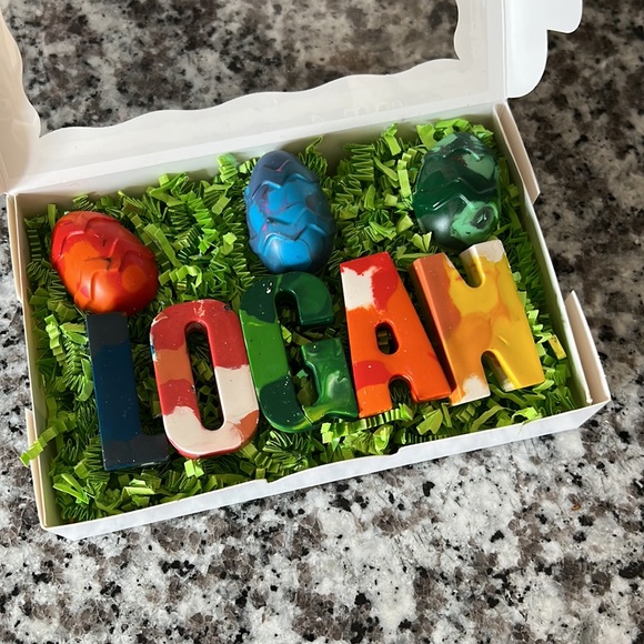 🐰Any Name Personalized Crayon Name🐰 - Picture 2 of 5